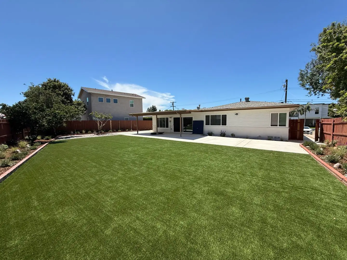 5127 E Falls View Dr photo 3