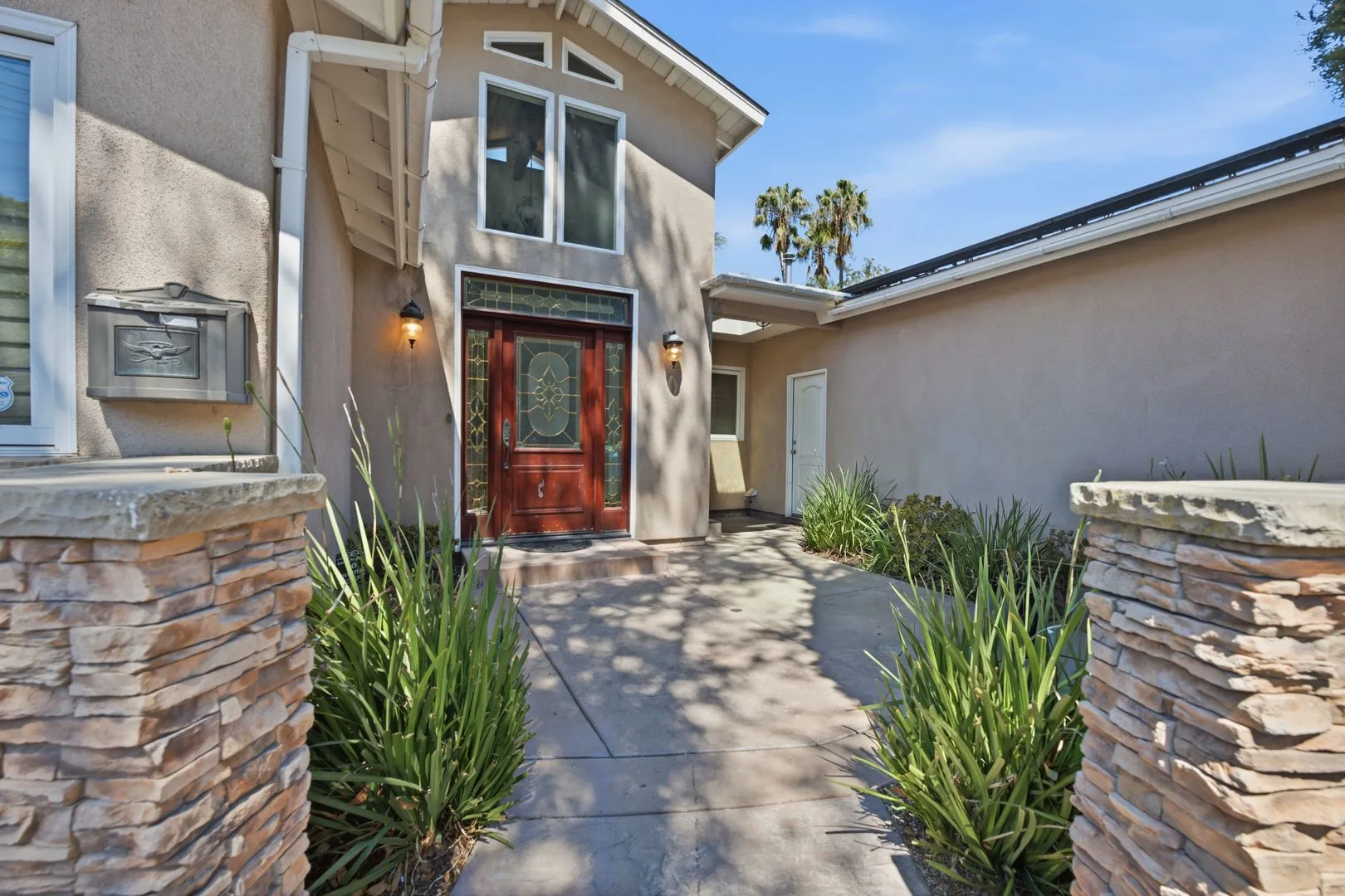 4854 Campanile Dr photo 2