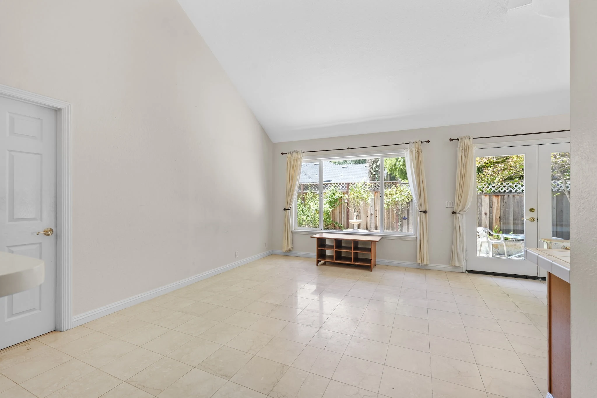 2340 Park Ave photo 5