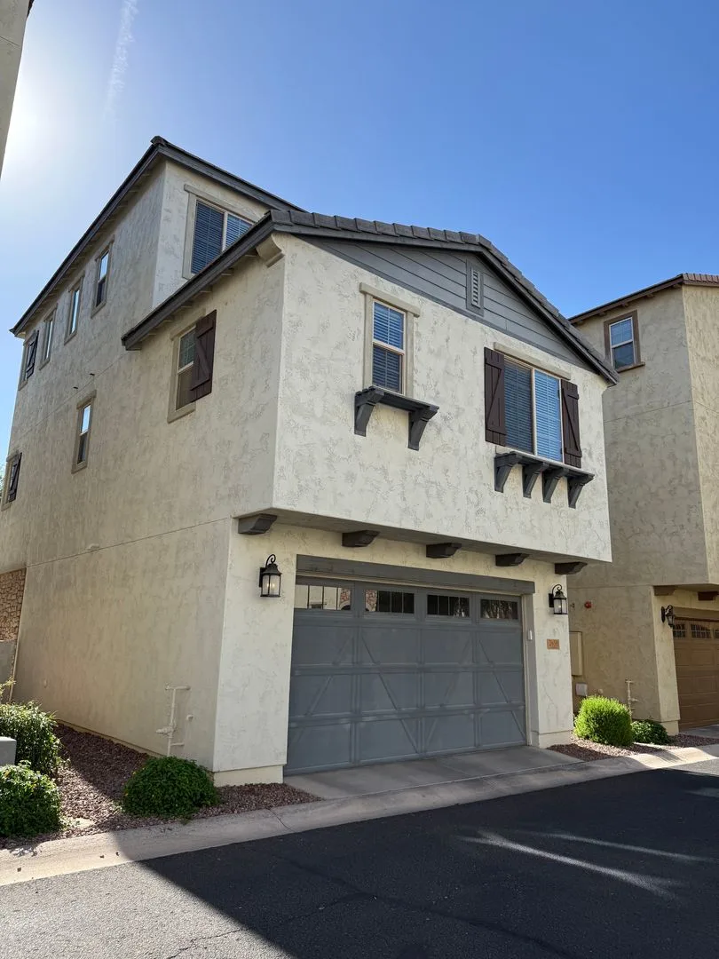 2658 S Harmony Ave Gilbert, AZ 85295 photo 3