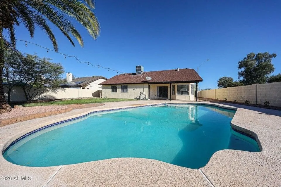 3951 E Waltann Ln photo 3