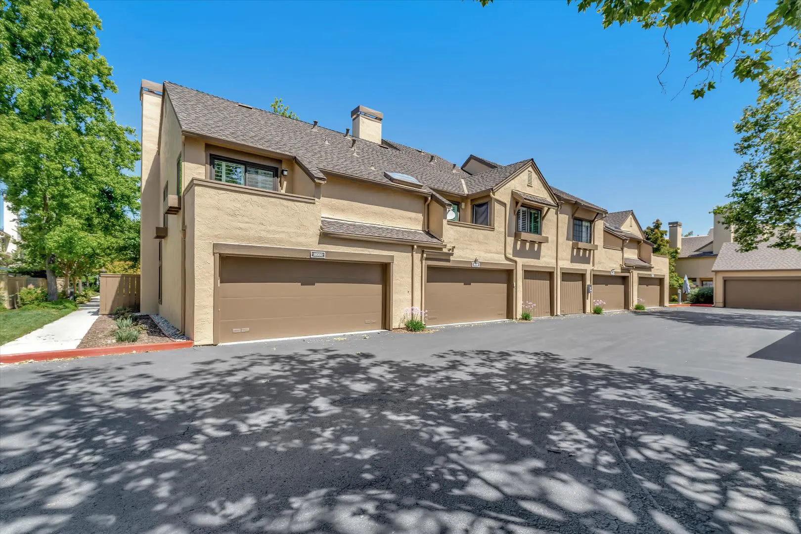 2032 Donovan Ct photo 2