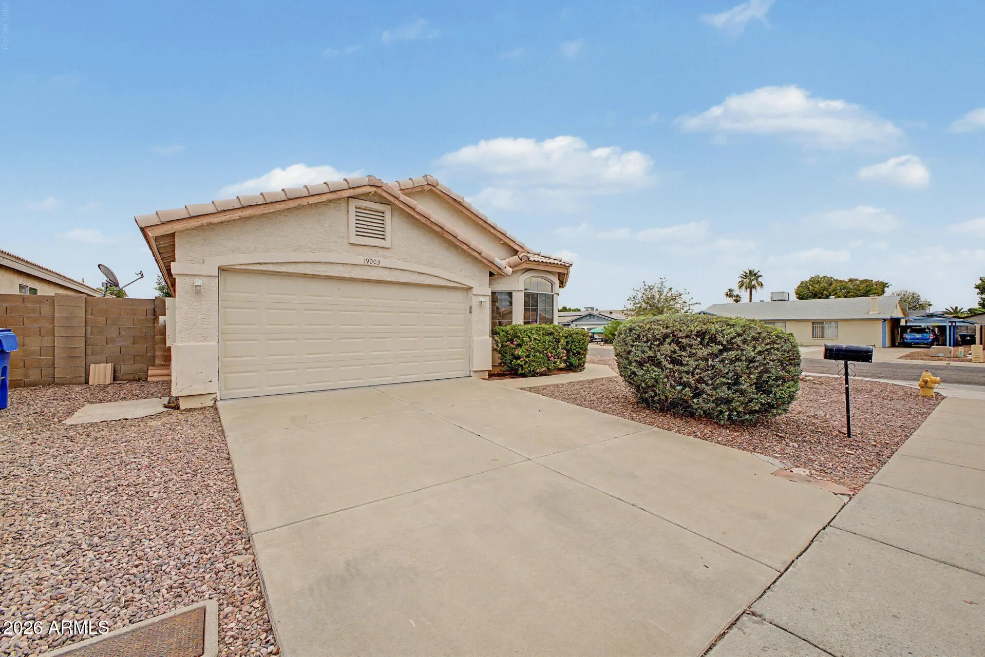 19003 N 12th Dr Phoenix, AZ 85027 photo 2