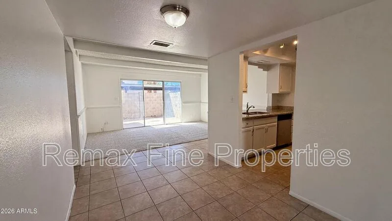 5701 N 44th Avenue photo 3