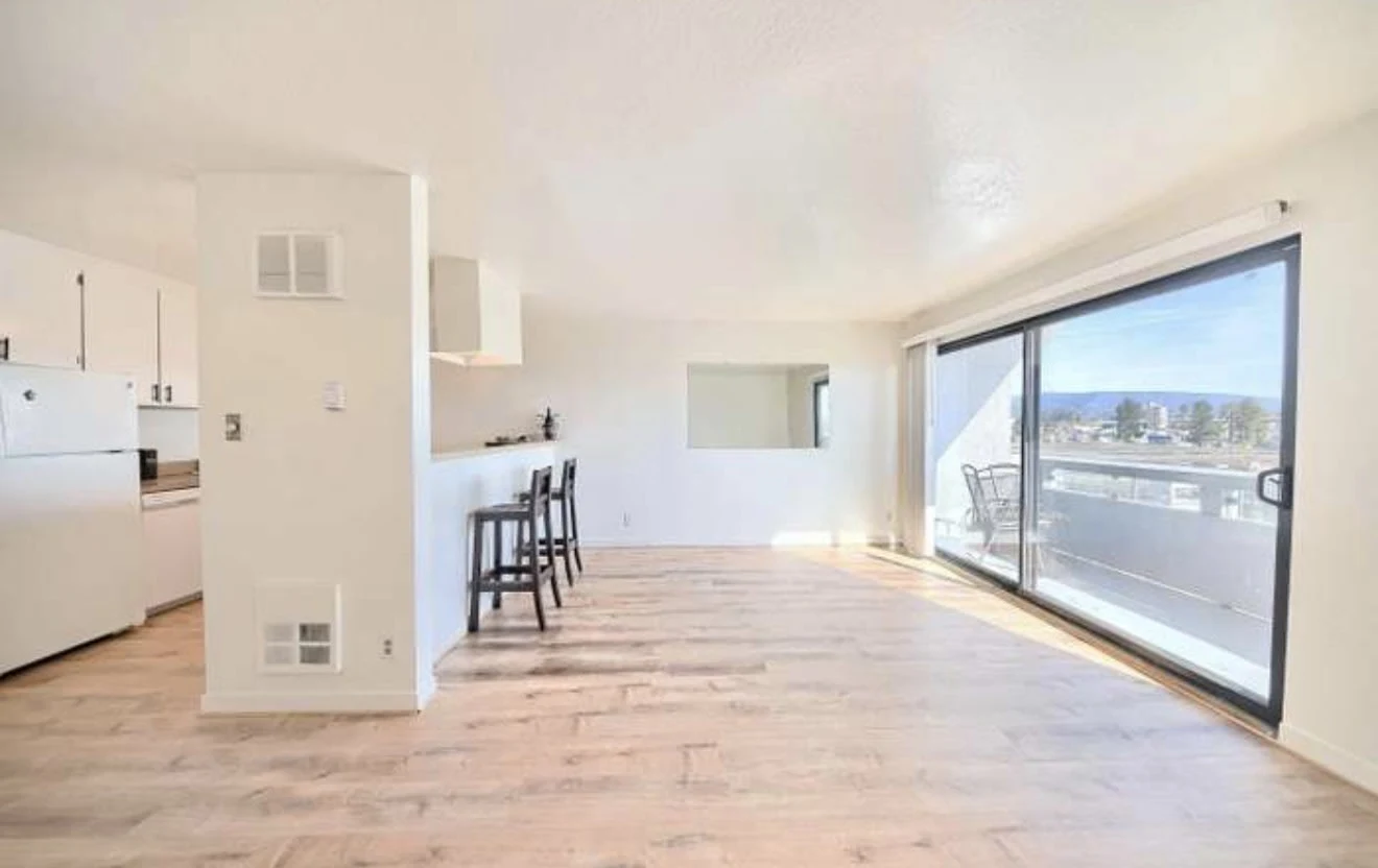 1 Embarcadero W Apt 160 photo 5