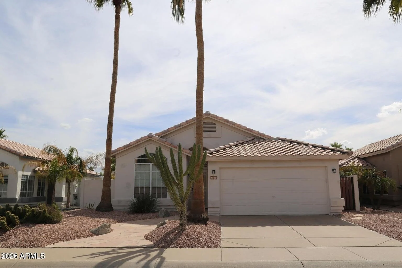 9345 E Caribbean Ln photo 2