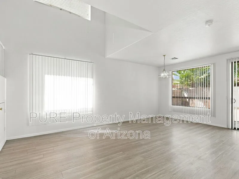 11380 W Mohave St photo 4
