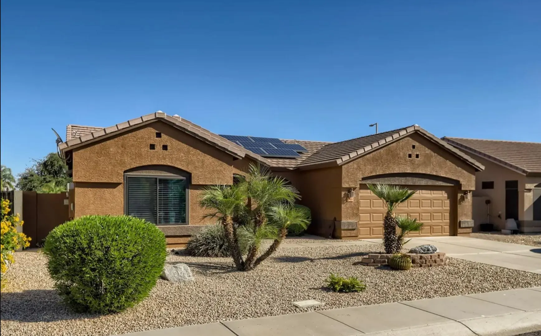 17407 N Larkspur Ln Surprise, AZ 85374 photo 2
