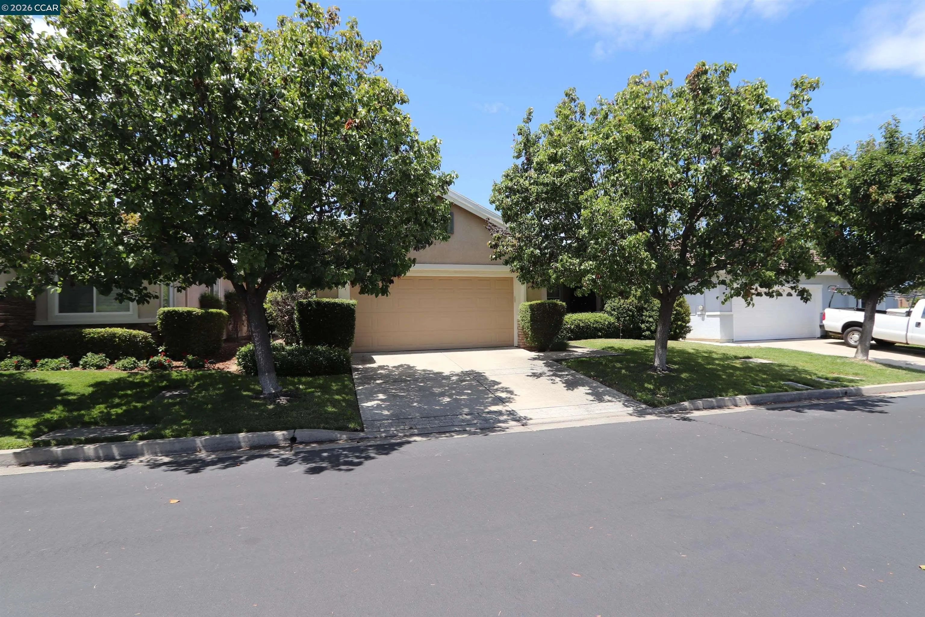 2BR/2BA Single Family House on Quindell Way · Brentwood photo 4