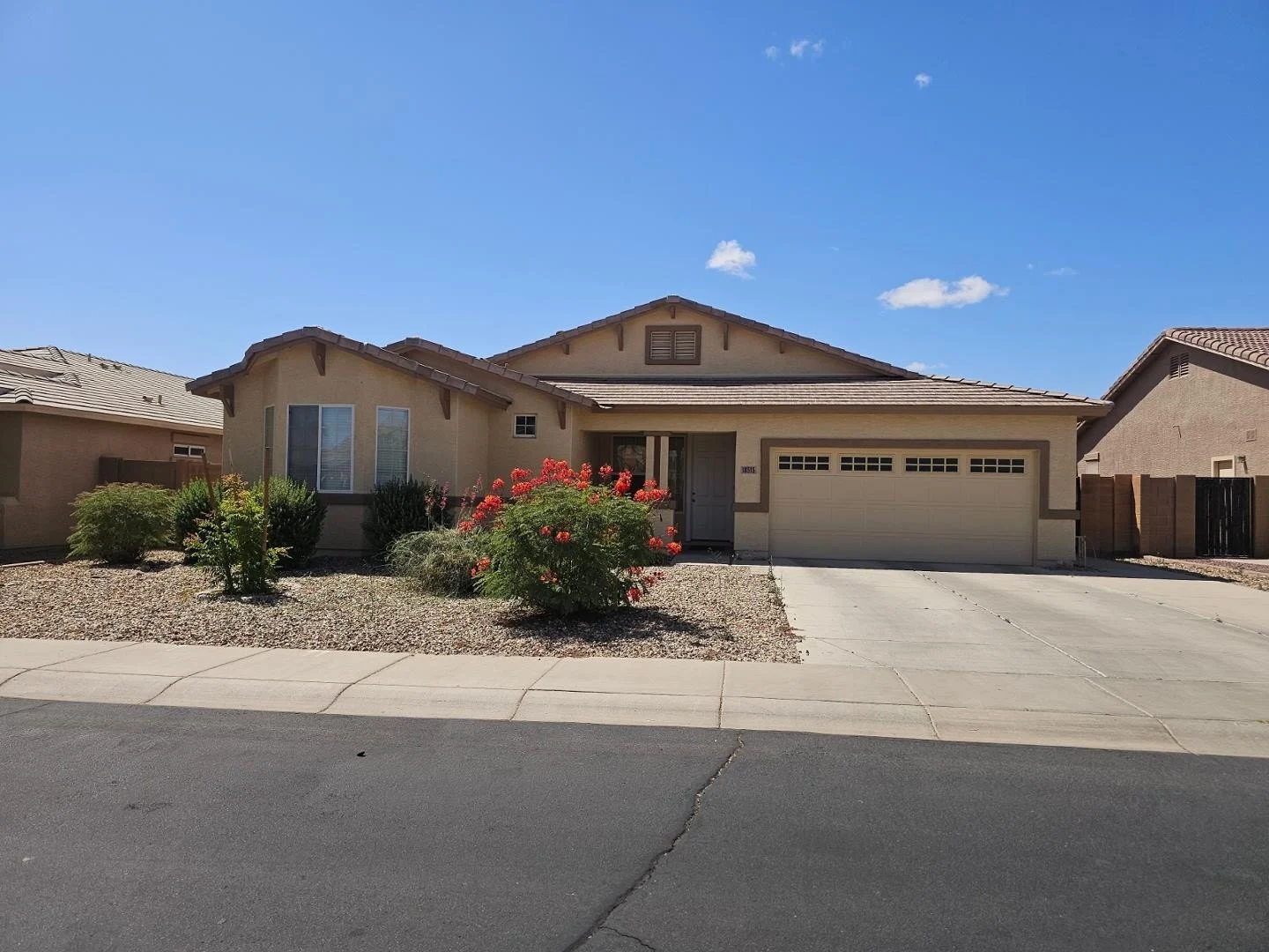 18515 W Caribbean Ln Surprise, AZ 85388 photo 2