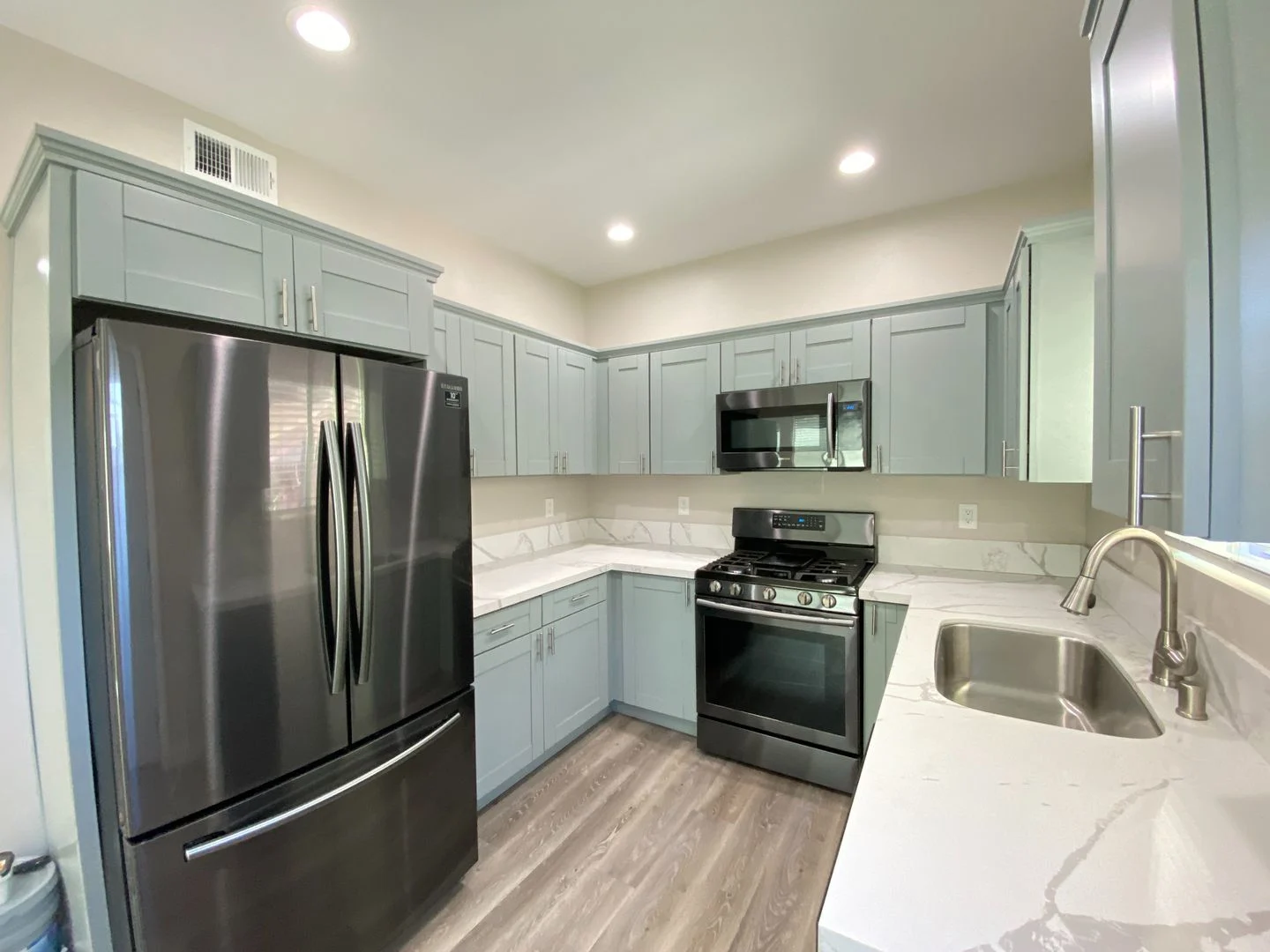 5230 E Falls View Dr photo 2