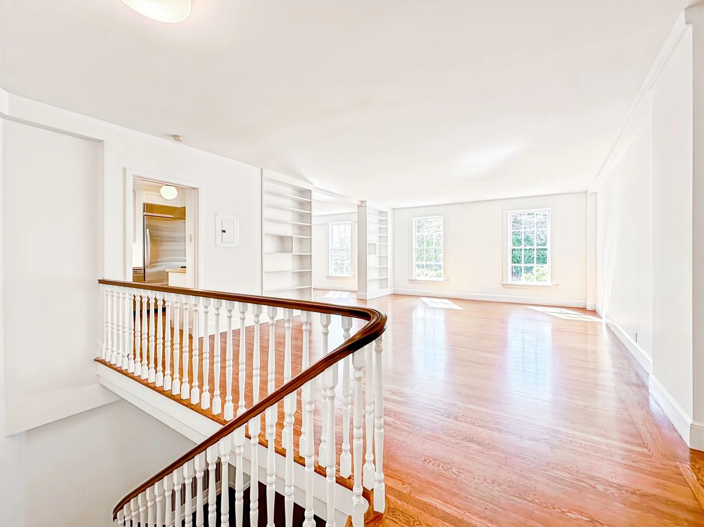 Elegant Spacious 2BD/2BA 2