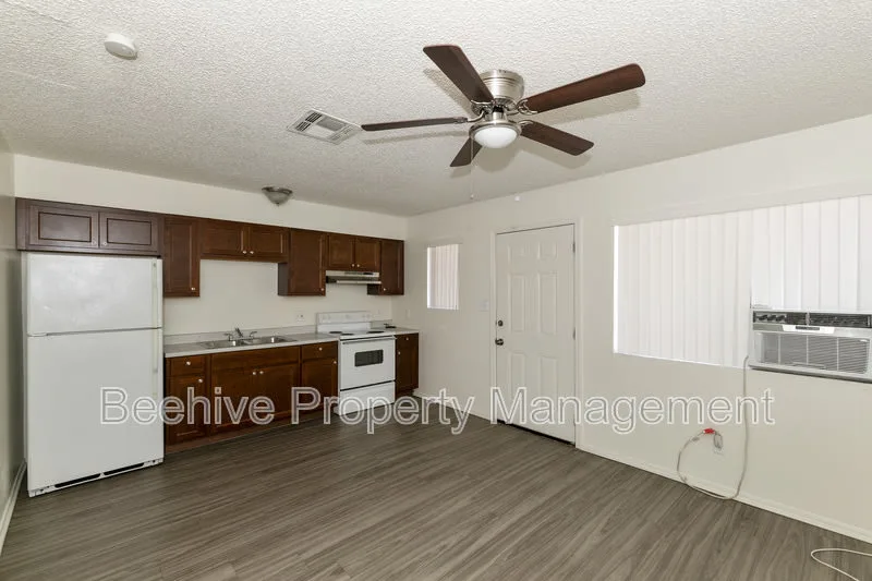 1502 E Adams St Phoenix, AZ 85034 photo 2