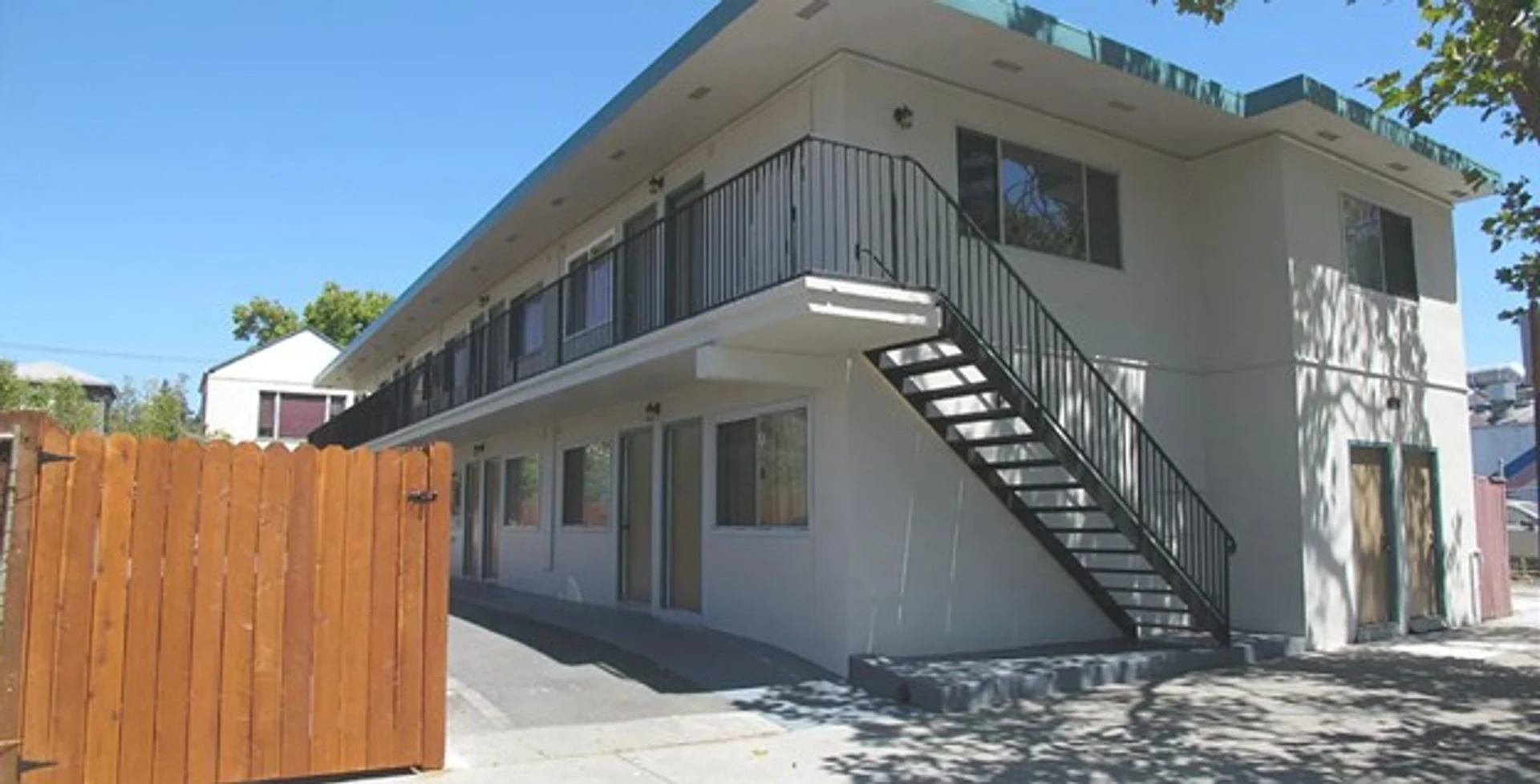 1213 San Pablo Ave