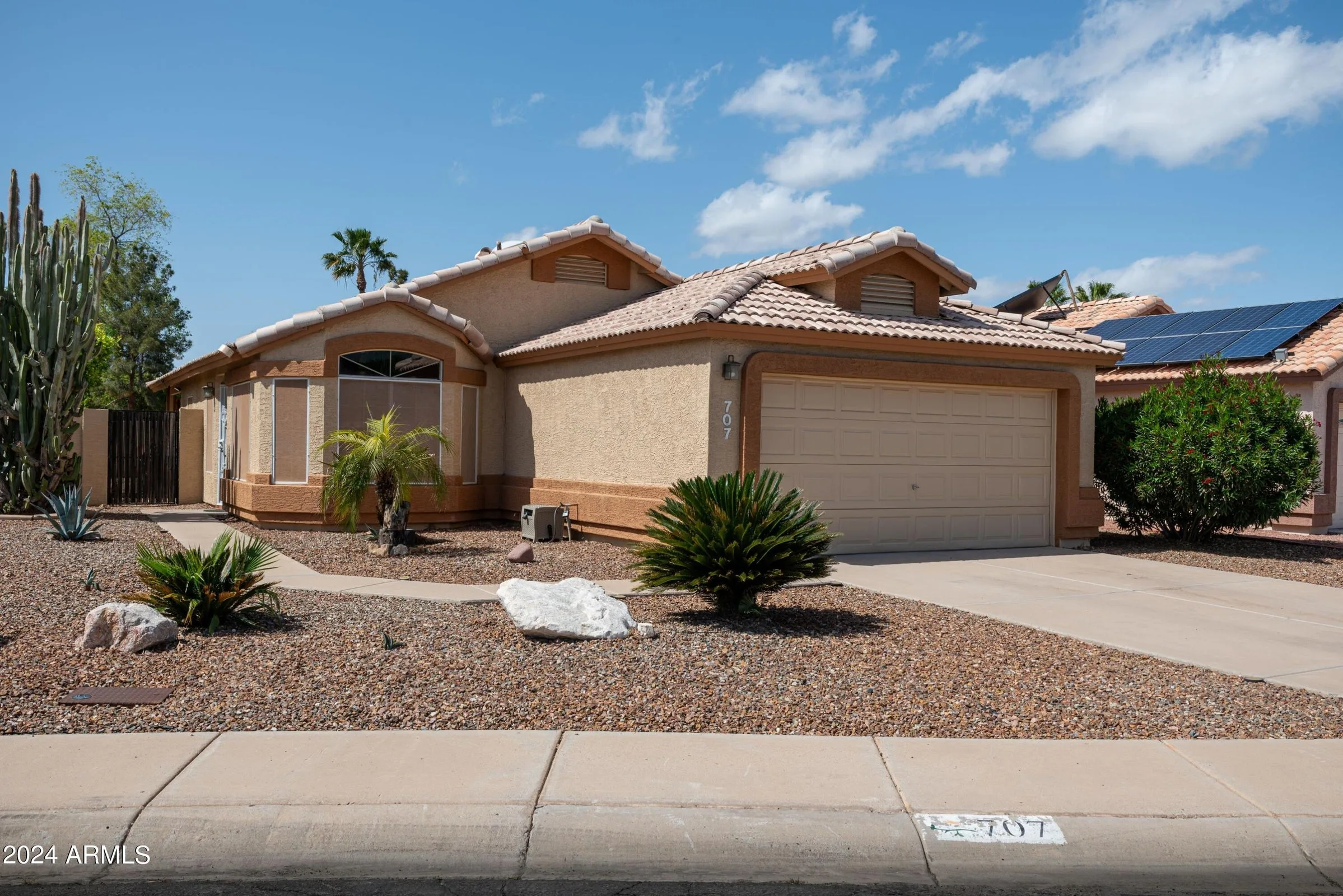 707 W Baylor Ln Gilbert, AZ 85233 photo 2