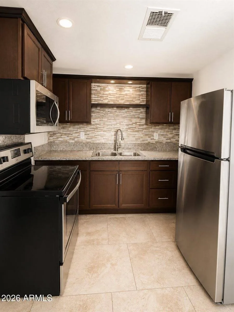 2234 W Medlock Dr #3 photo 2