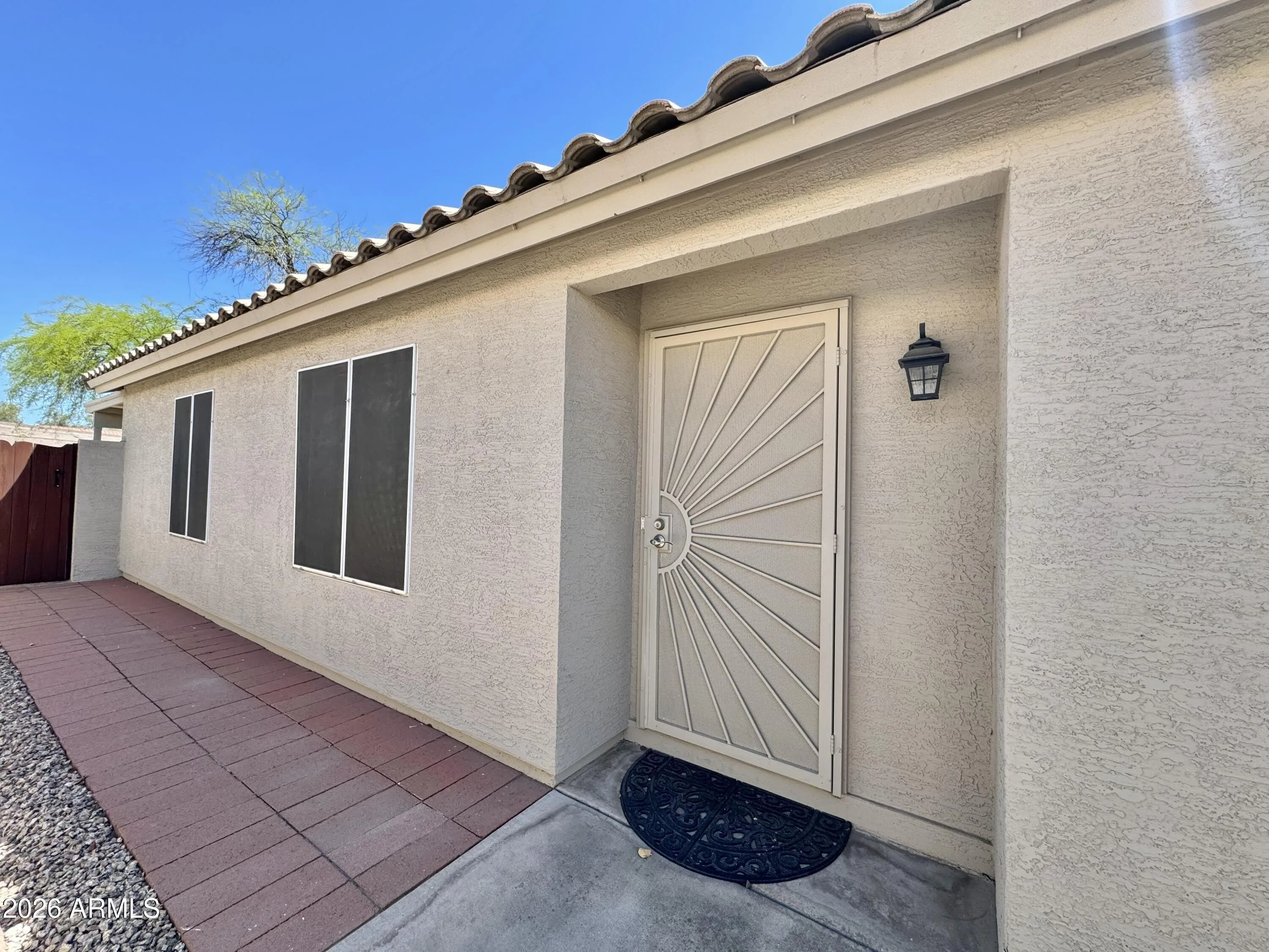 629 N Kenneth Pl Chandler, AZ 85226 photo 4
