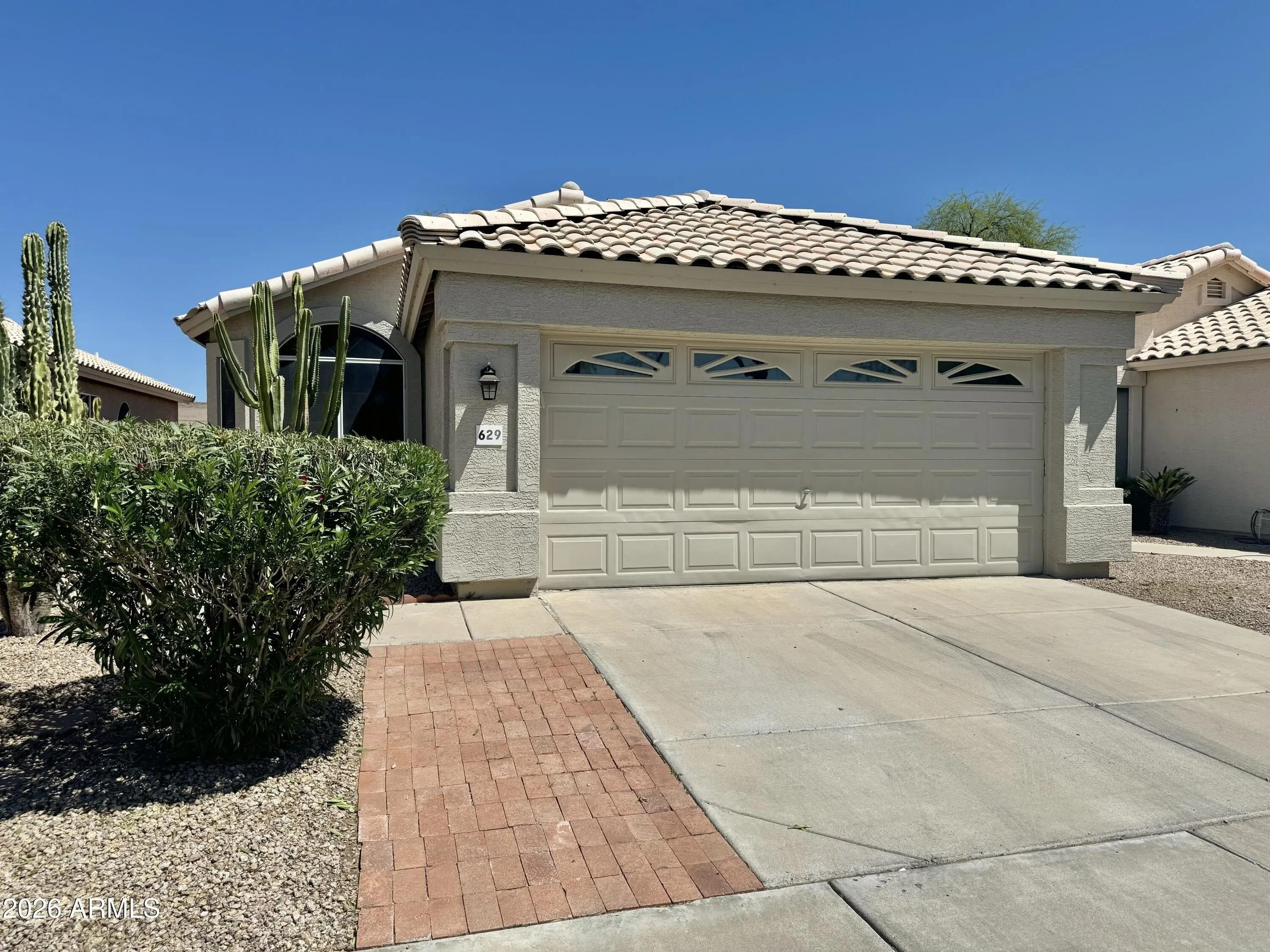 629 N Kenneth Pl Chandler, AZ 85226 photo 2