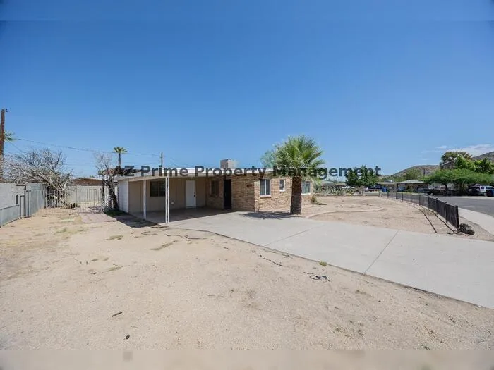 2130 W Cortez St