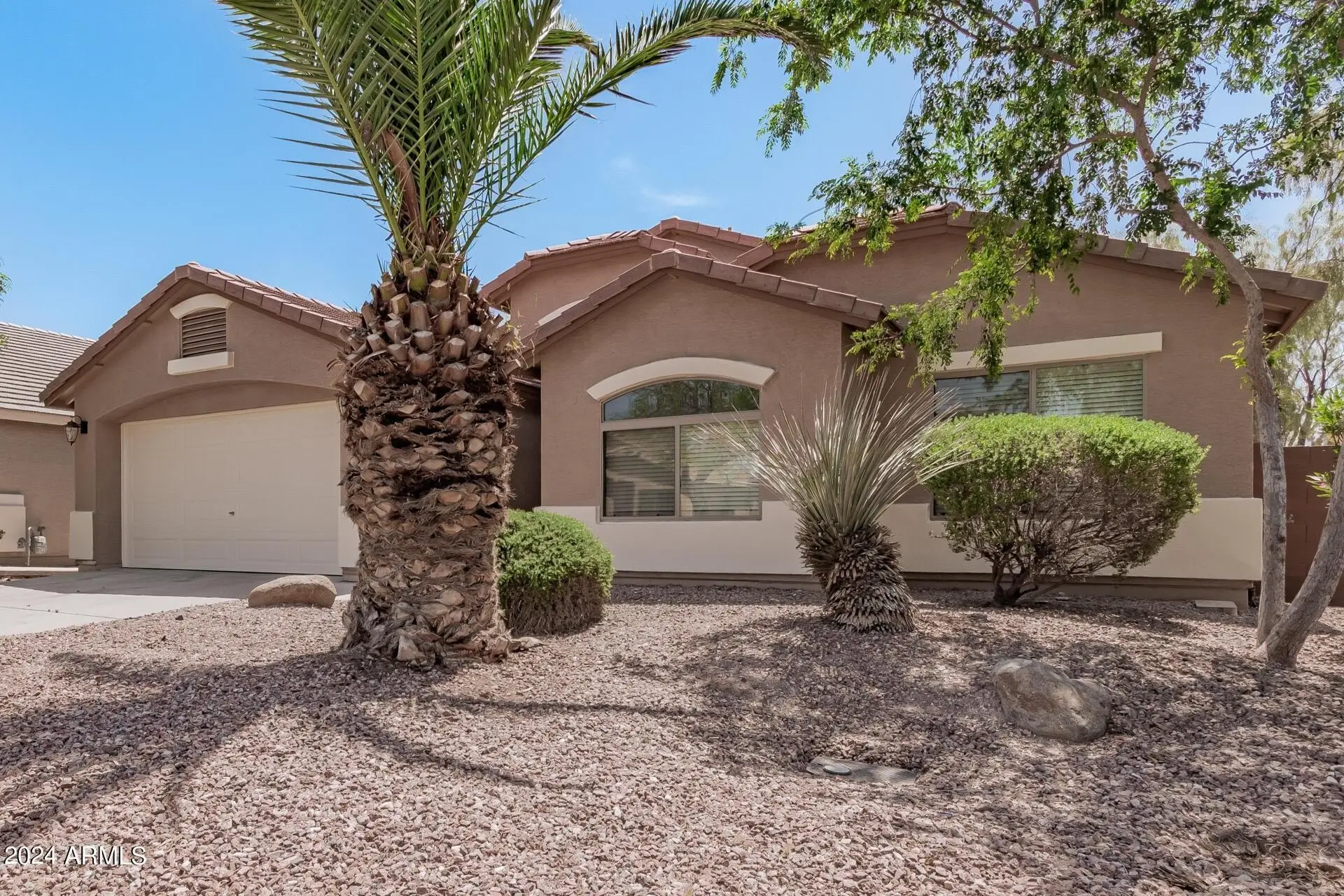 45127 W Jack Rabbit Trail photo 3