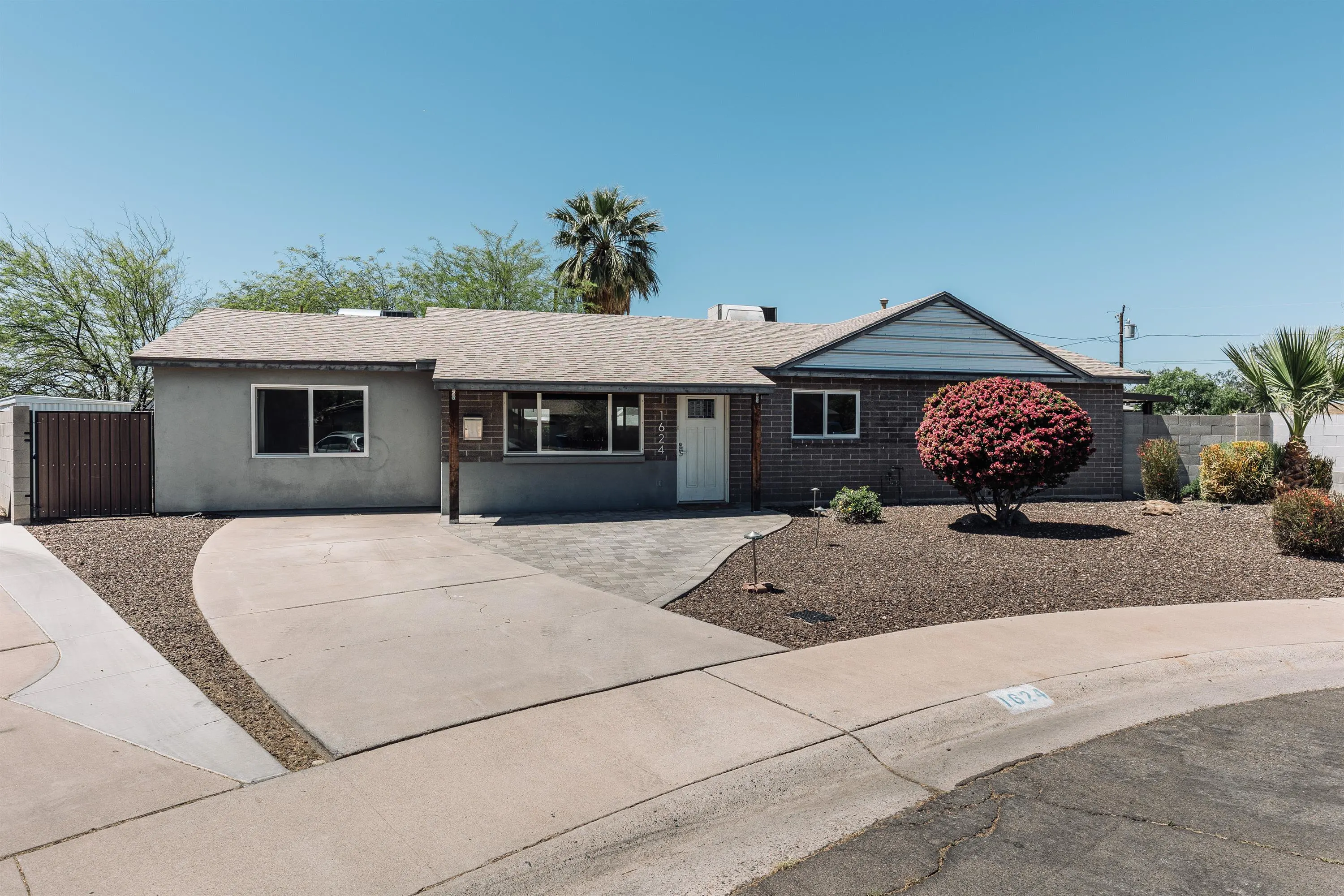 1624 S Parkside Dr Tempe, AZ 85281 photo 4