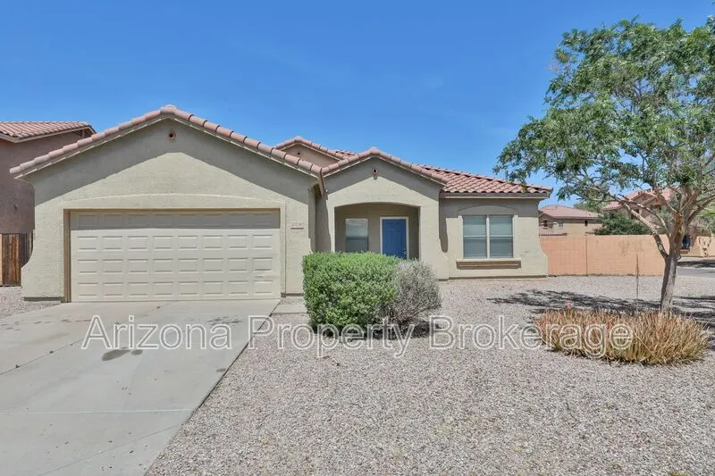 2736 W Mineral Butte Dr photo 3