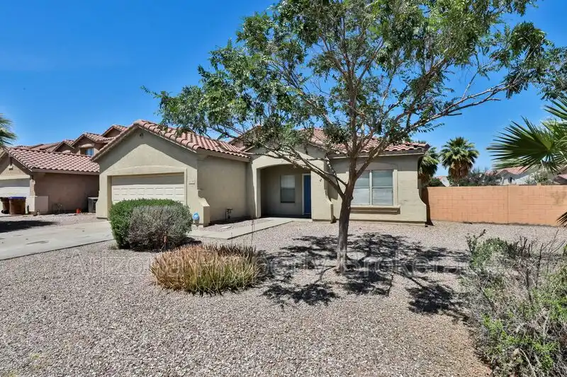2736 W Mineral Butte Dr photo 4