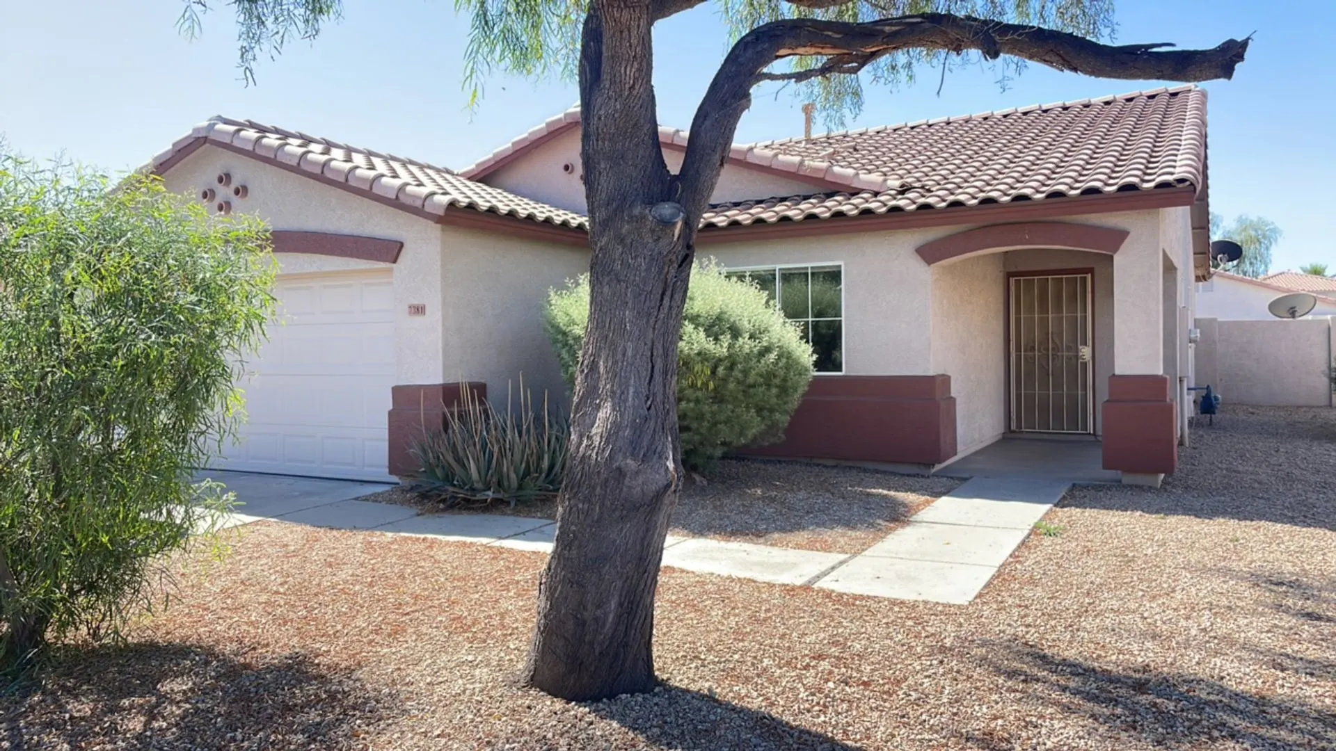 7381 W Palo Verde Dr Glendale, AZ 85303 photo 2