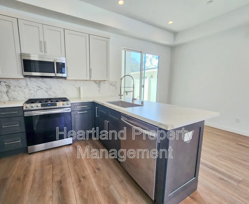 4117 Clairemont Mesa Blvd photo 4