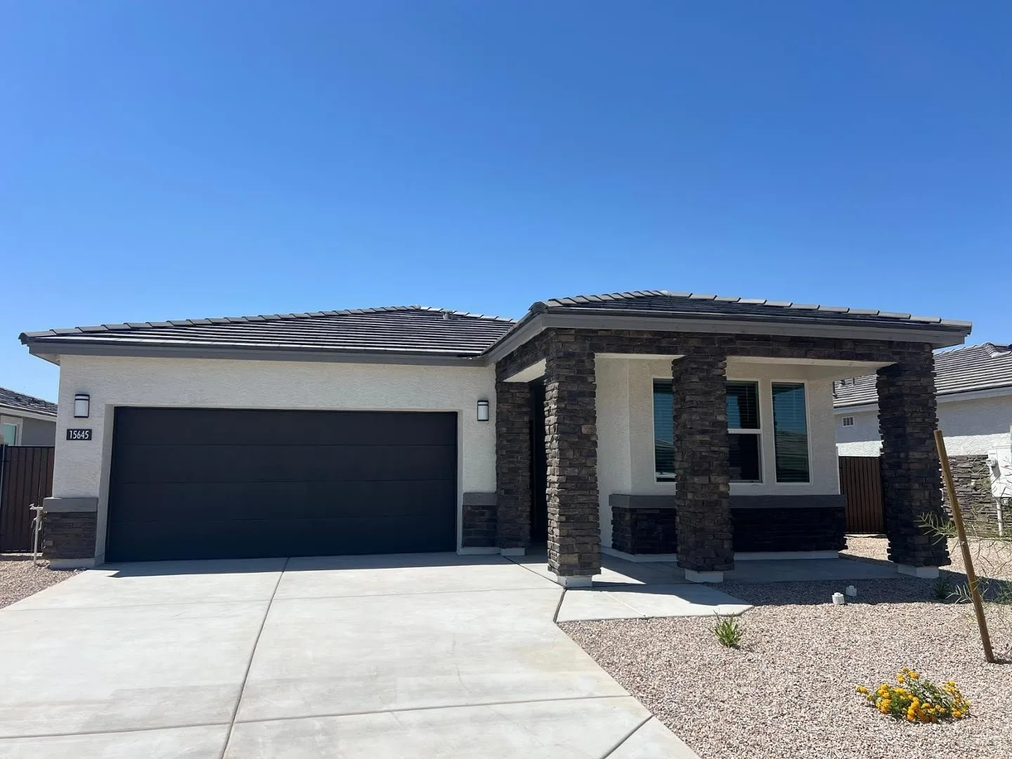 15645 W Desert Hollow Dr Surprise, AZ 85387 photo 2