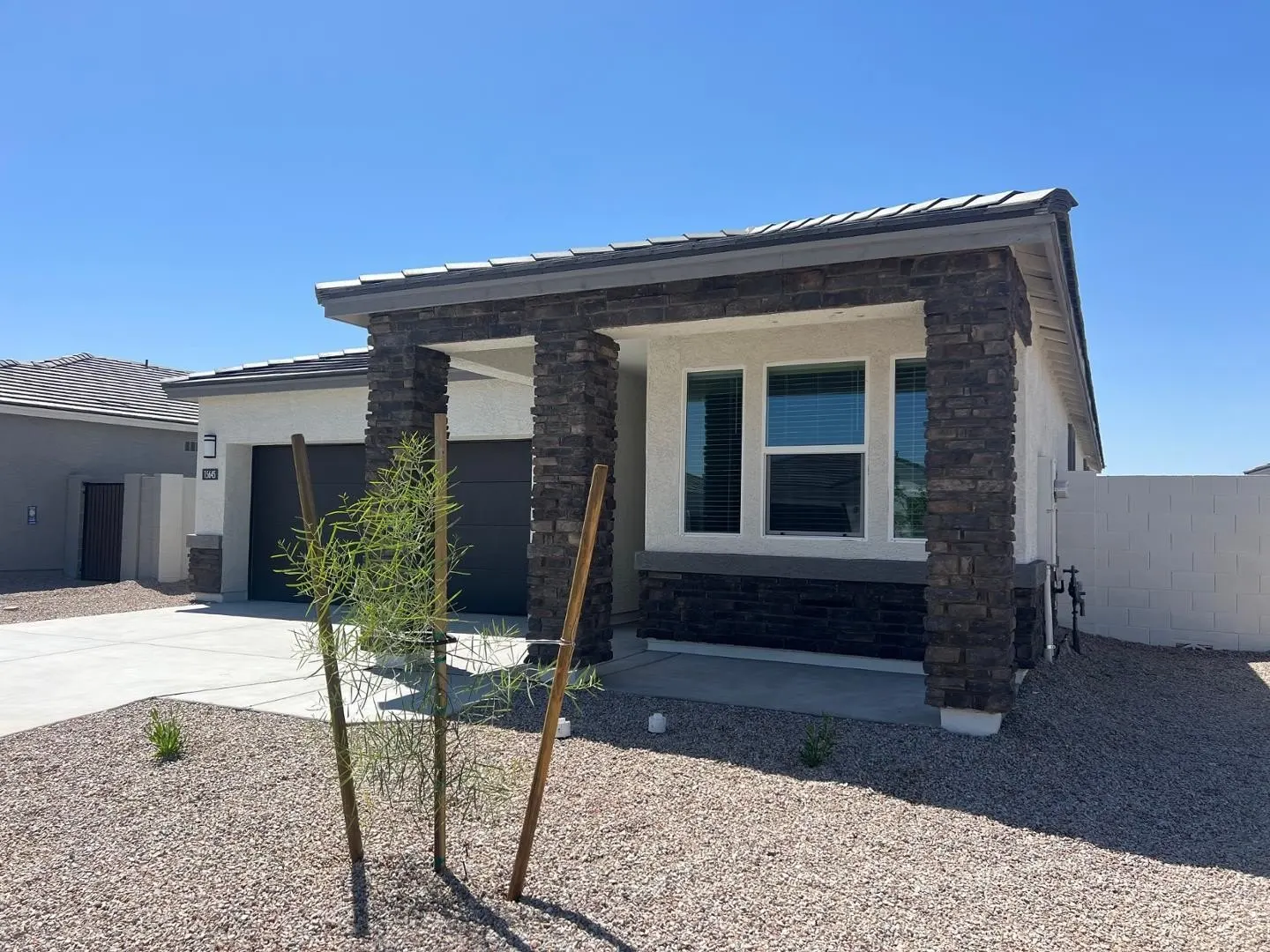 15645 W Desert Hollow Dr Surprise, AZ 85387 photo 4