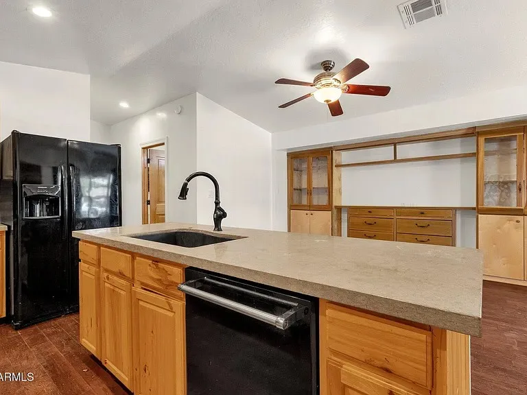 2107 West Wilshire Drive, Unit A Rental photo 5