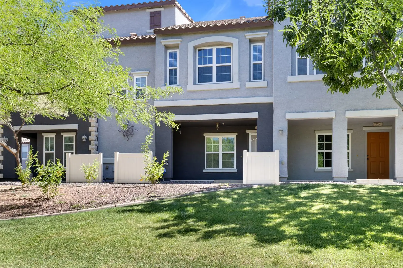 2256 E Huntington Dr Phoenix, AZ 85040 photo 4