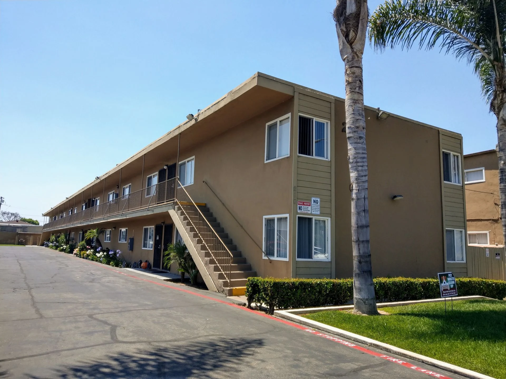 Cova Vista Apartments photo 2