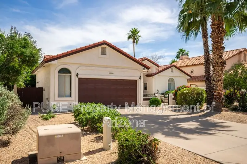 5735 E Acoma Dr photo 4