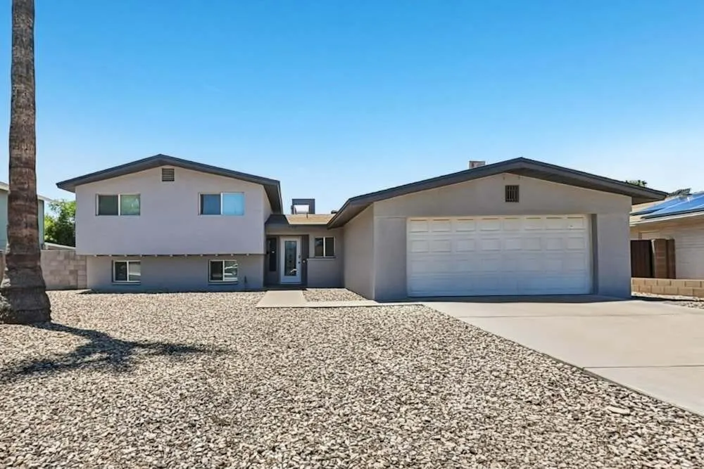 607 E Manhatton Drive photo 3