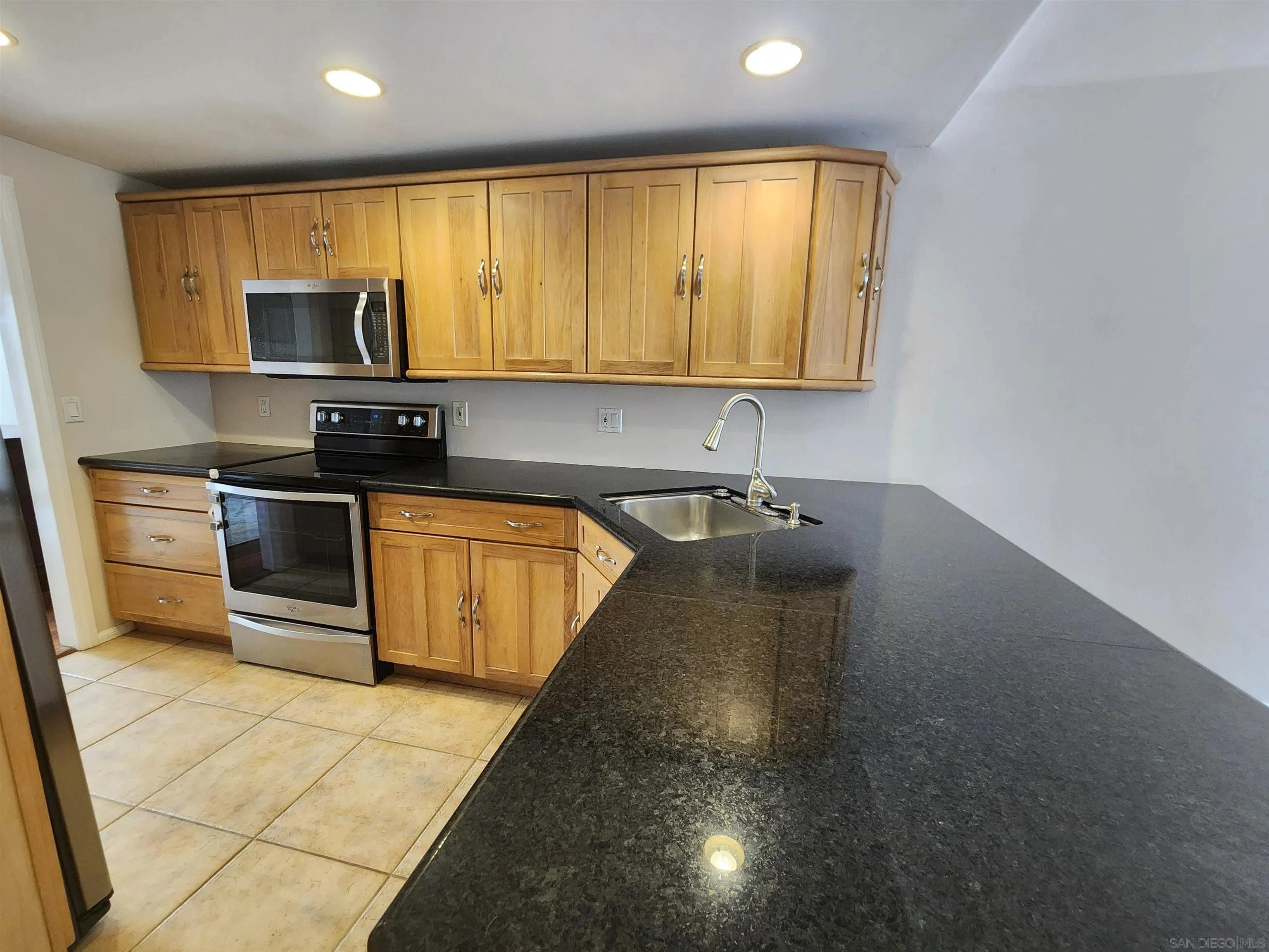 8730 Caminito Sueno San Diego, CA 92037 photo 4