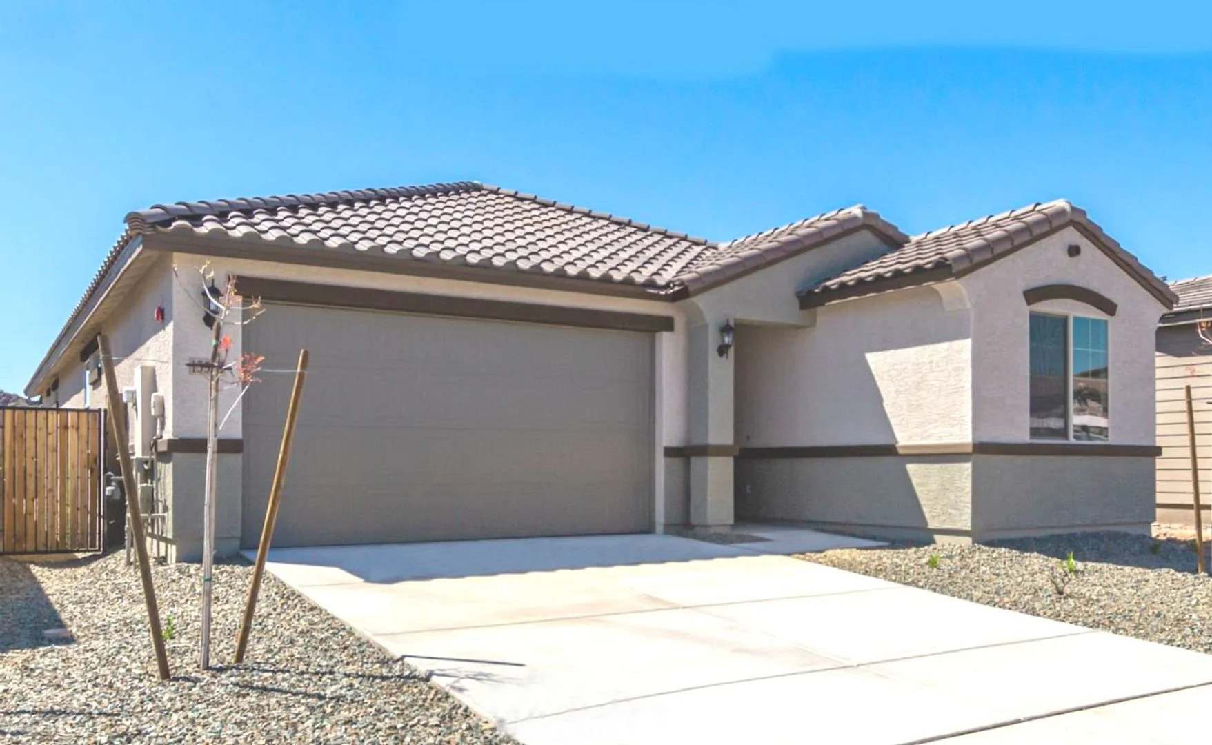 13573 W Shifting Sands Dr PEORIA, AZ 85383 photo 2