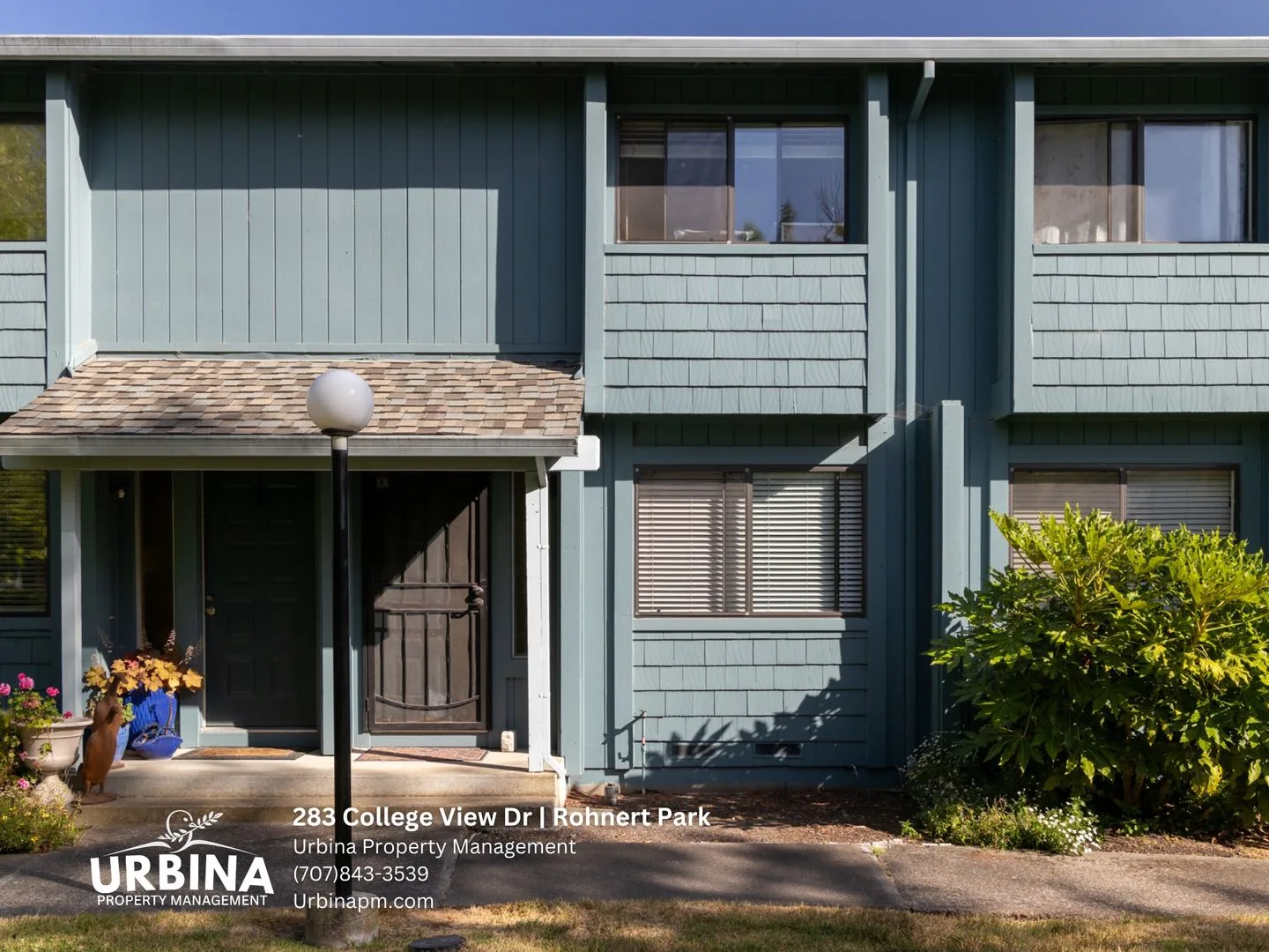 283 College View Dr Rohnert Park, CA 94928