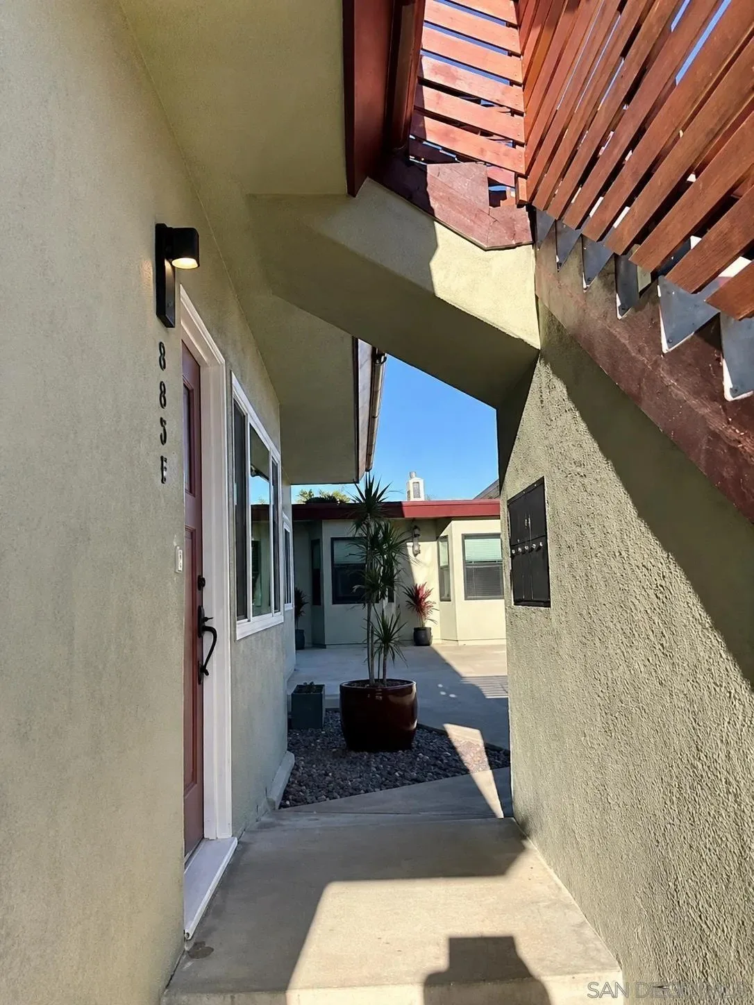 3034 Newell Street photo 4