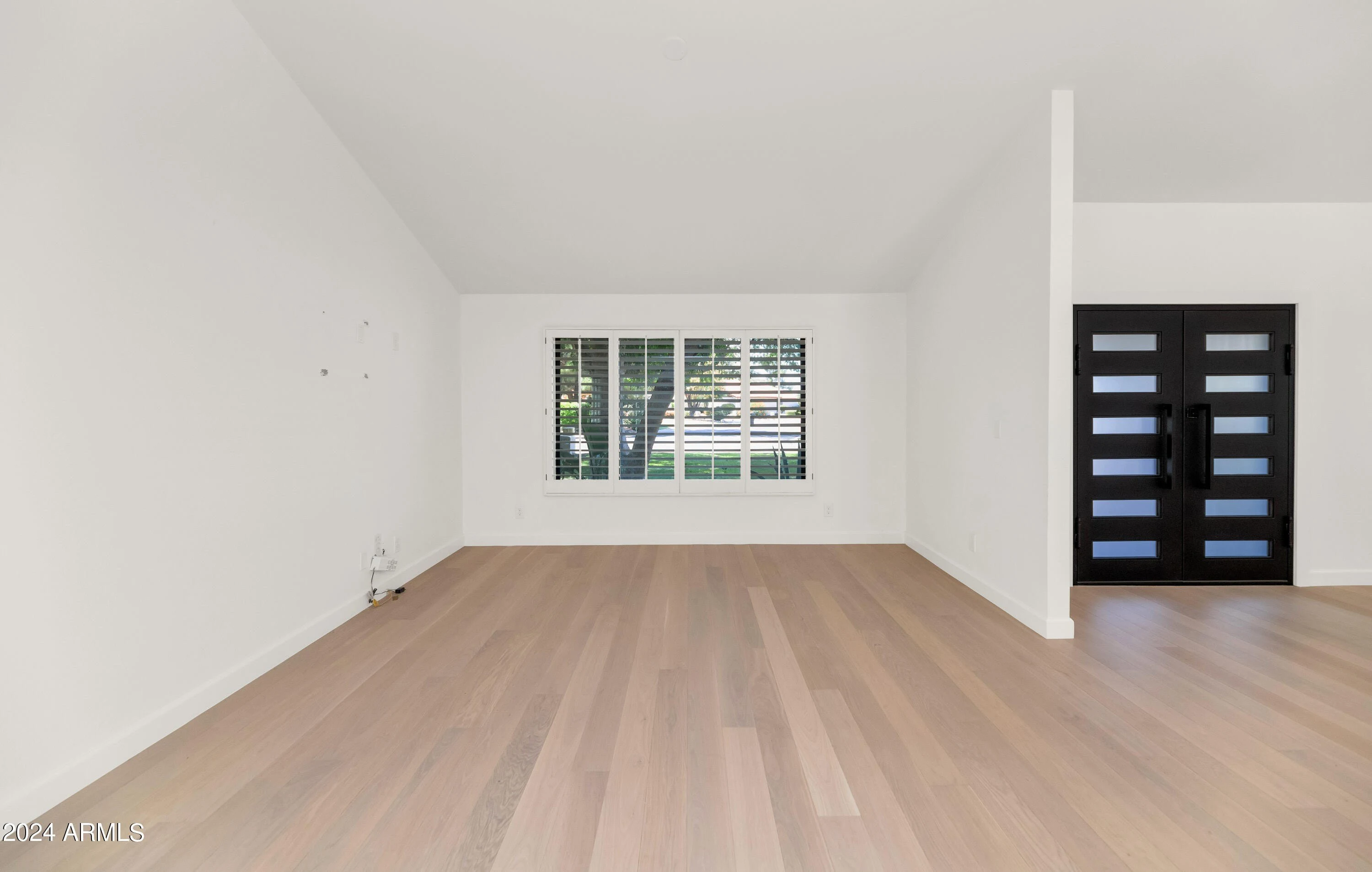 8030 E Via Sierra Drive photo 4