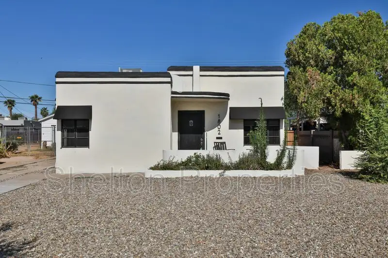 1802 N Laurel Ave Phoenix, AZ 85007 photo 4