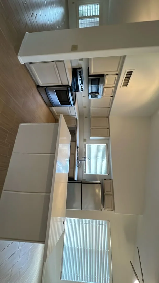 1621 N Raven photo 5