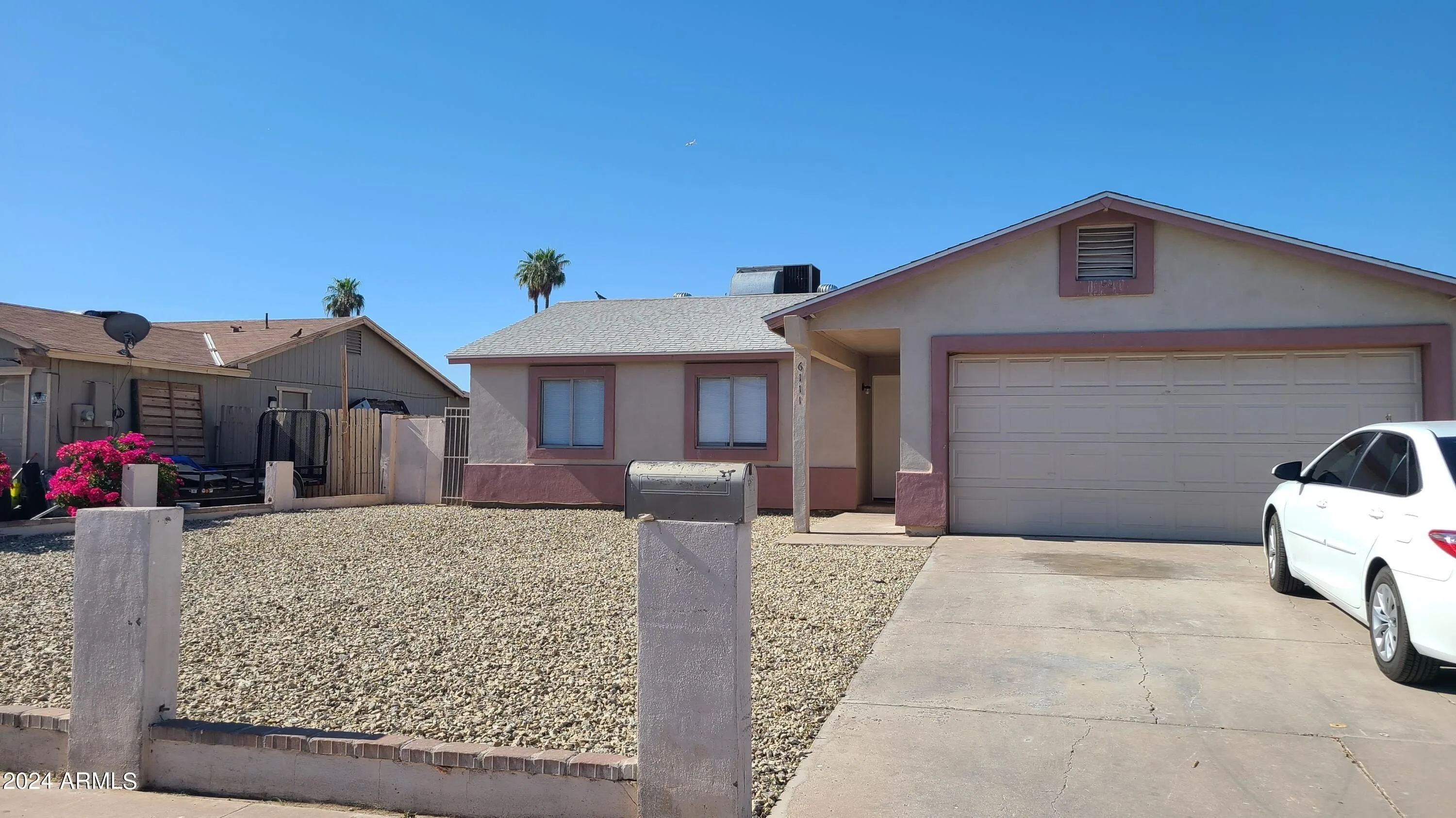 6111 W Cambridge Ave Phoenix, AZ 85035