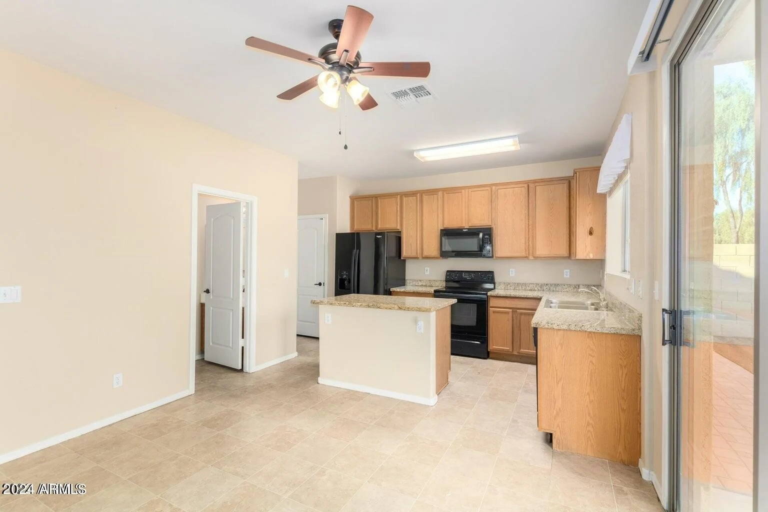 17034 W RIMROCK Street photo 4