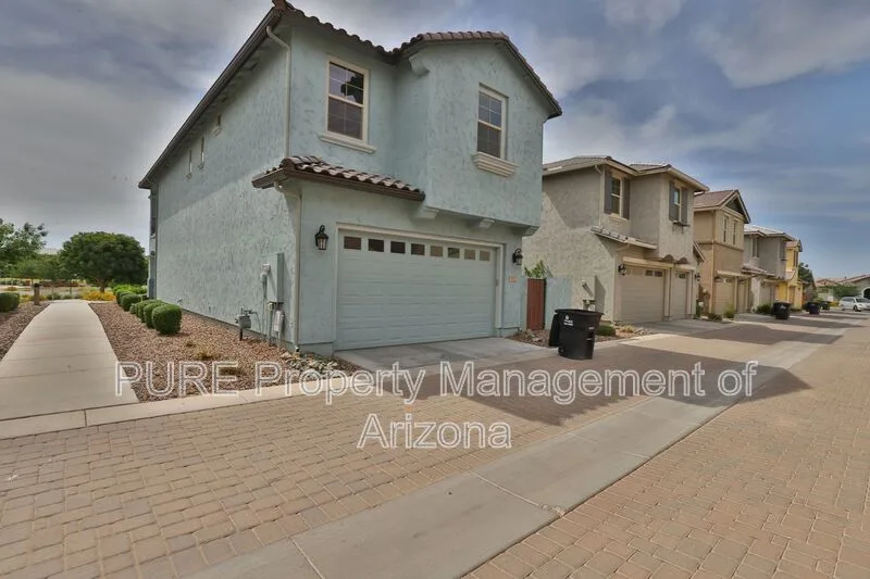 3847 E Turley St photo 4