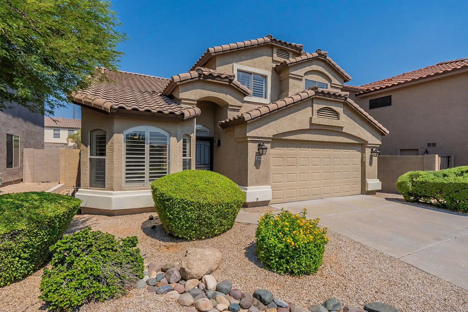 Elegant Living: Custom Upgrades and Superior Comfort in Phoenix photo 4