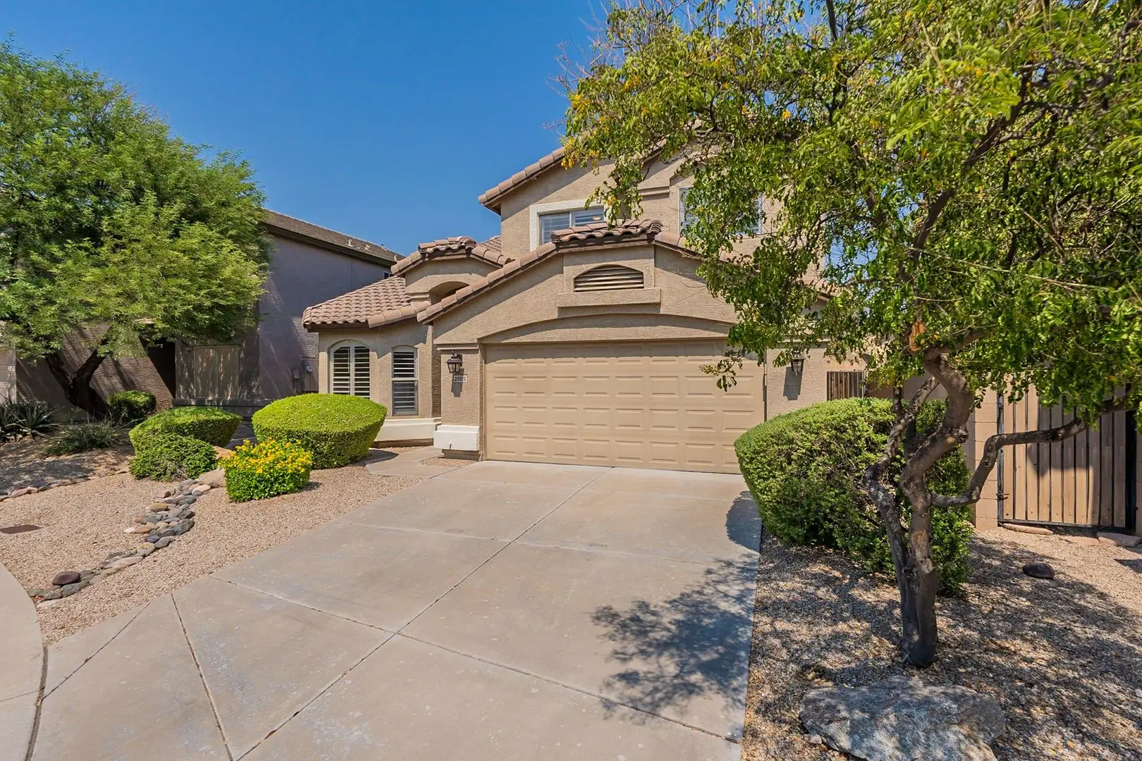 Elegant Living: Custom Upgrades and Superior Comfort in Phoenix photo 2