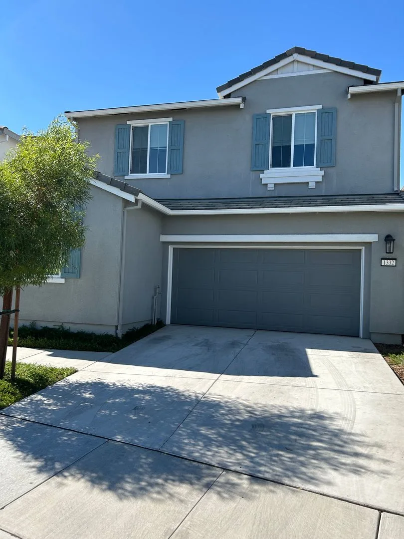 Newer Home With Solar photo 2