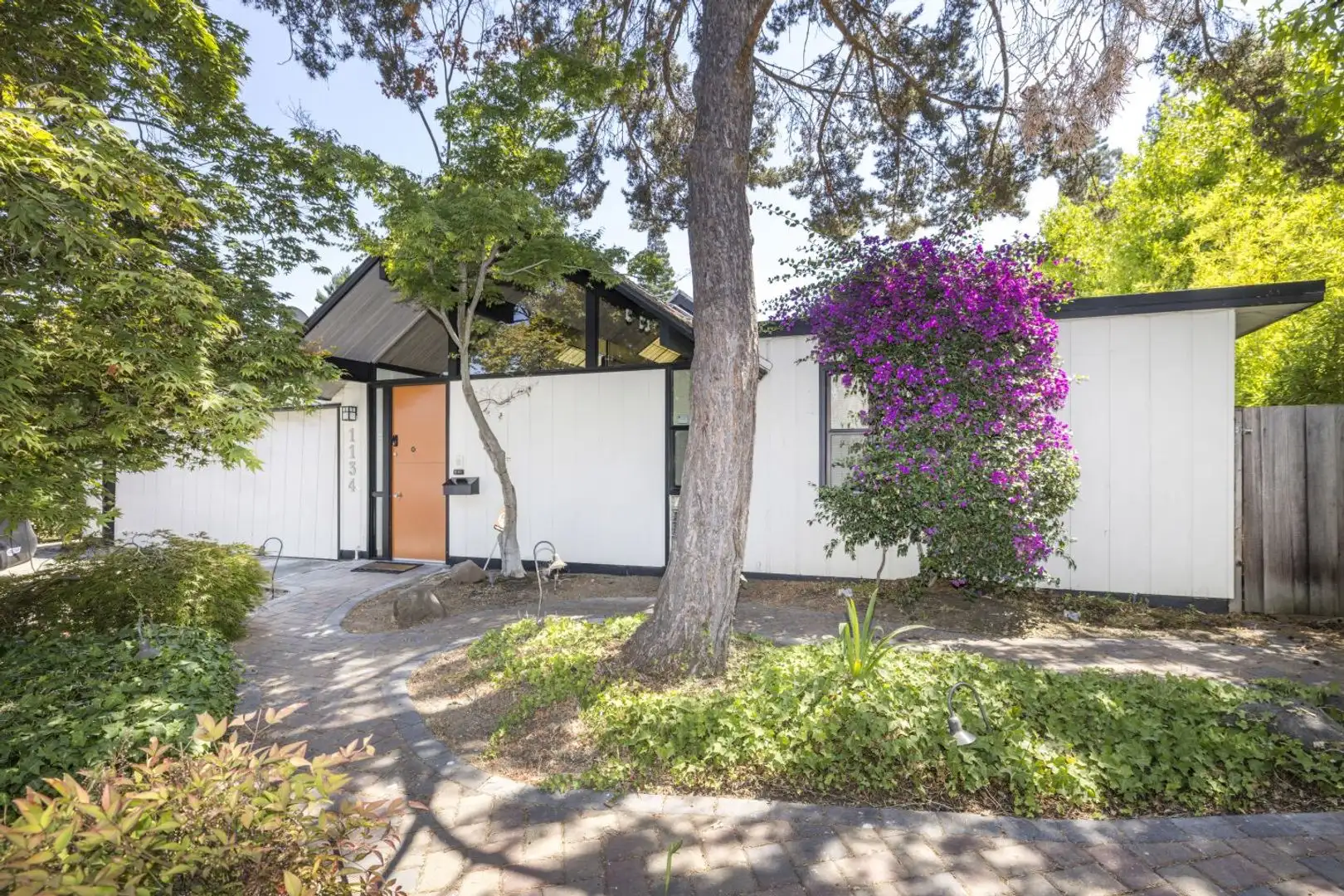 4BR/2BA Single Family House on Harker Ave · Palo Alto photo 2